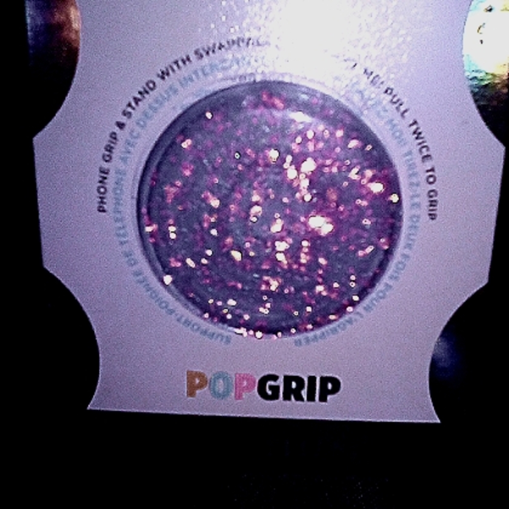 Phone pop glip for the back of your cell phone.